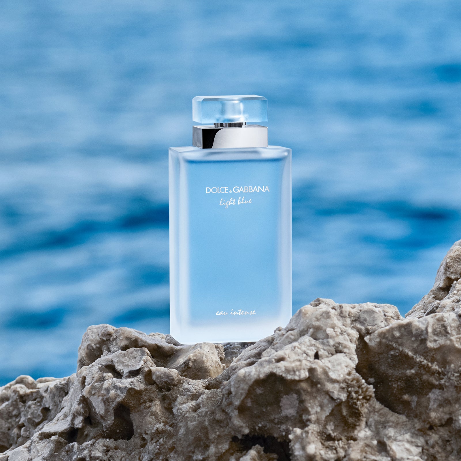 Light blue dolce store gabbana eau intense